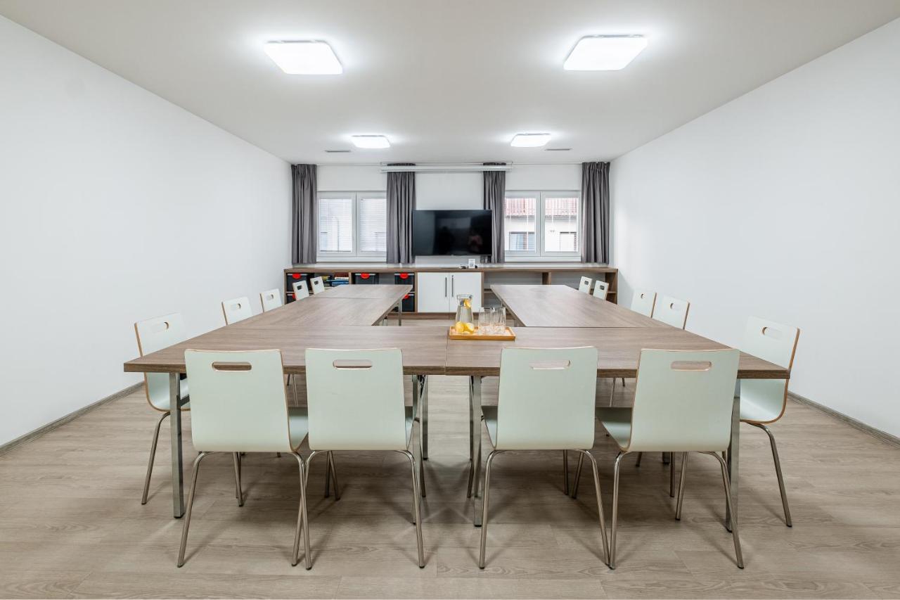 Apartmany Zabukem Mlynicky Dvur ภายนอก รูปภาพ