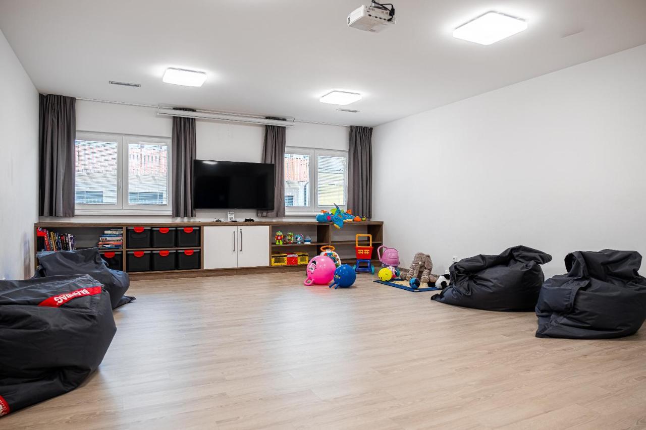 Apartmany Zabukem Mlynicky Dvur ภายนอก รูปภาพ
